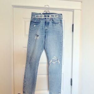 Levis 501 Skinny Jeans in distressed denim